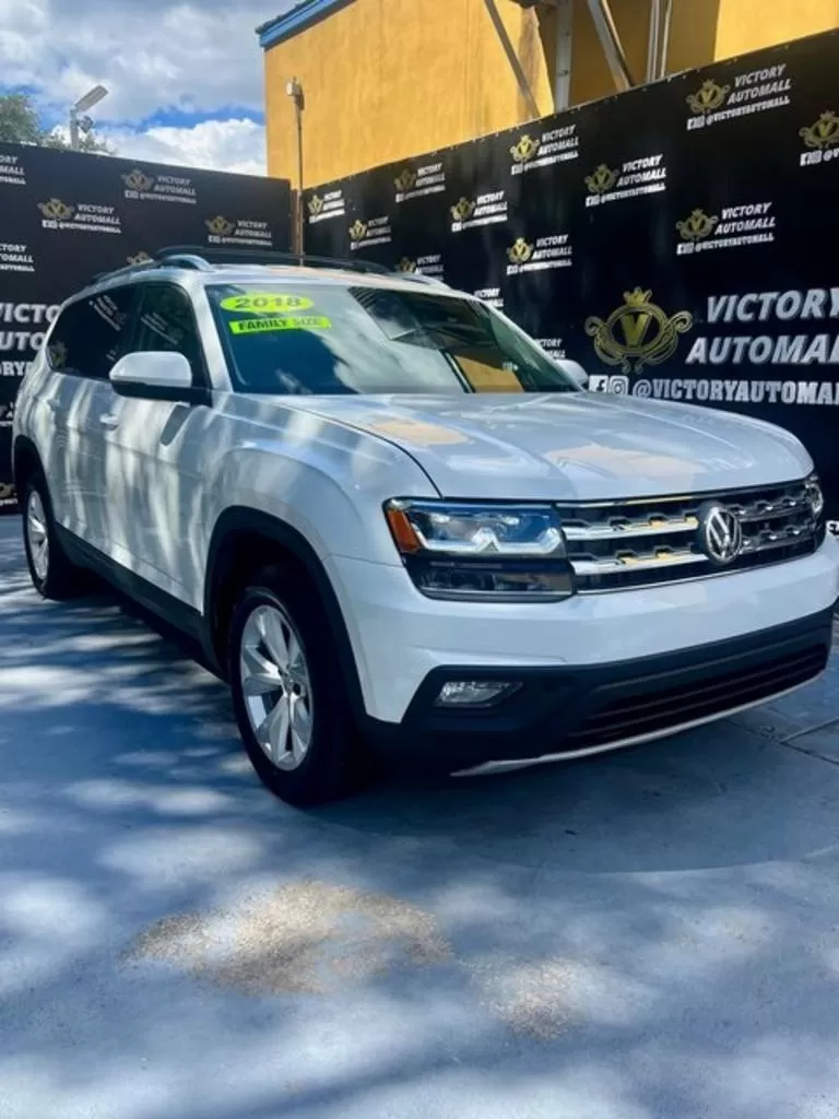 VOLKSWAGEN Atlas
