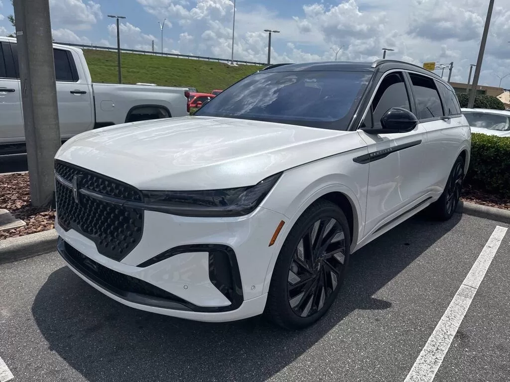 Lincoln Nautilus Hybrid