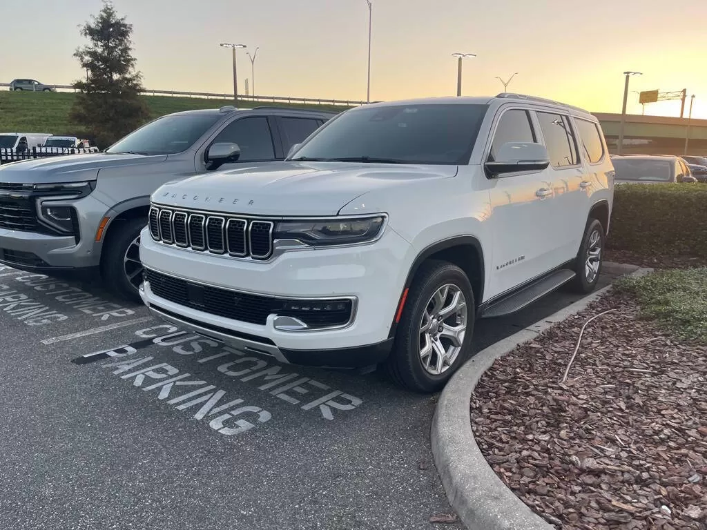 Jeep Wagoneer