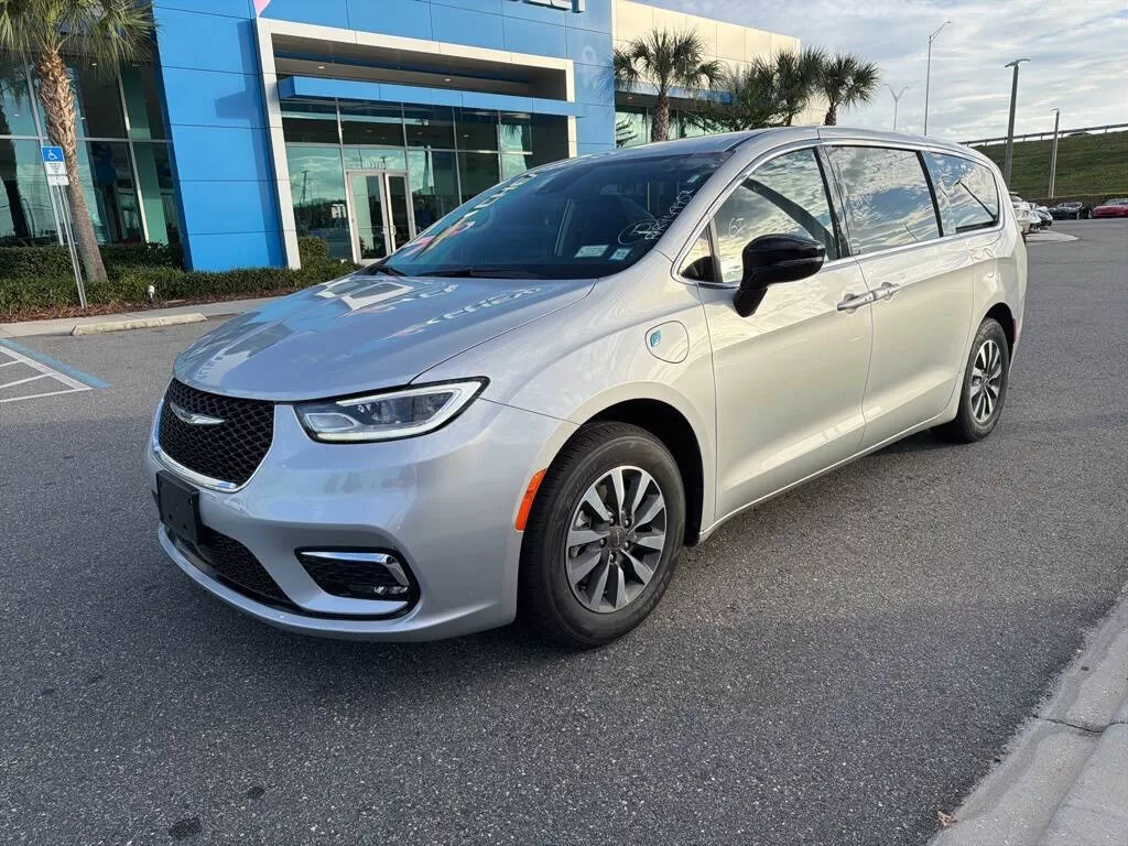 Chrysler Pacifica Plug-In Hybrid