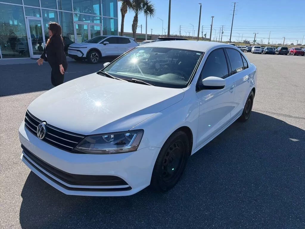 VOLKSWAGEN JETTA
