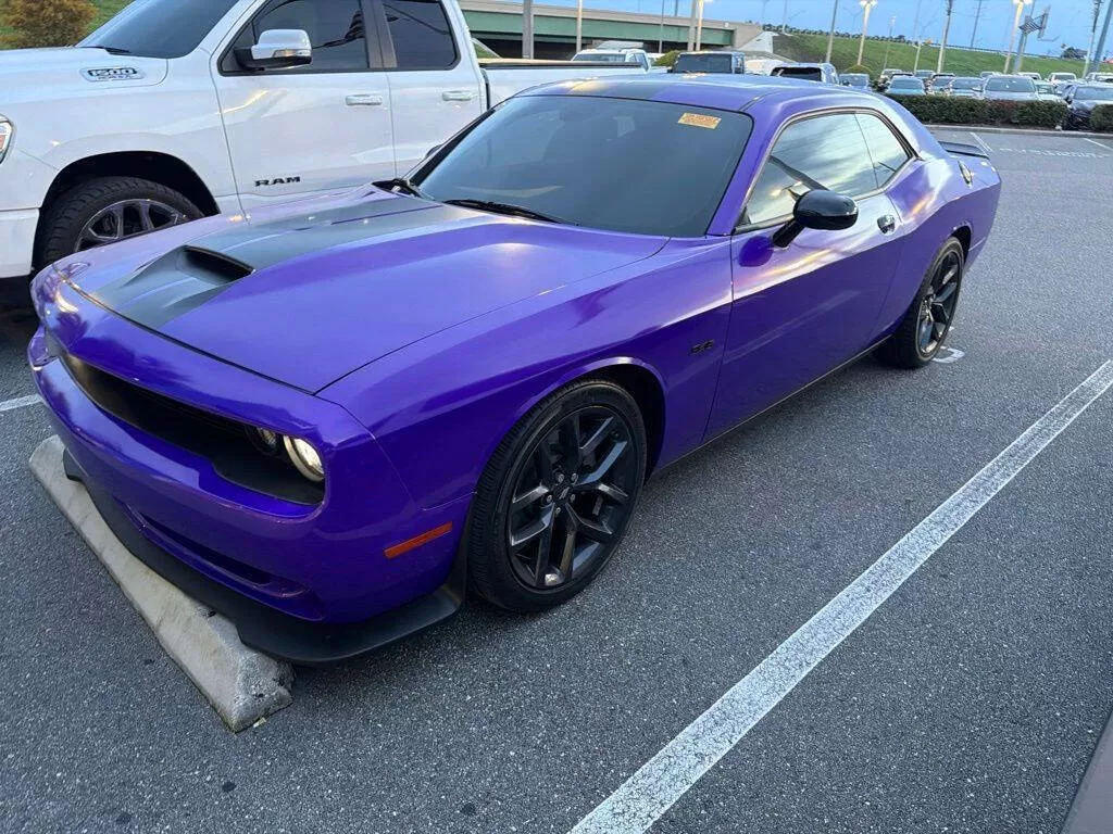 Dodge Challenger
