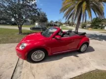 VOLKSWAGEN Beetle Convertible